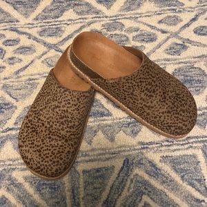 leopard print Madewell Clogs; size 6
